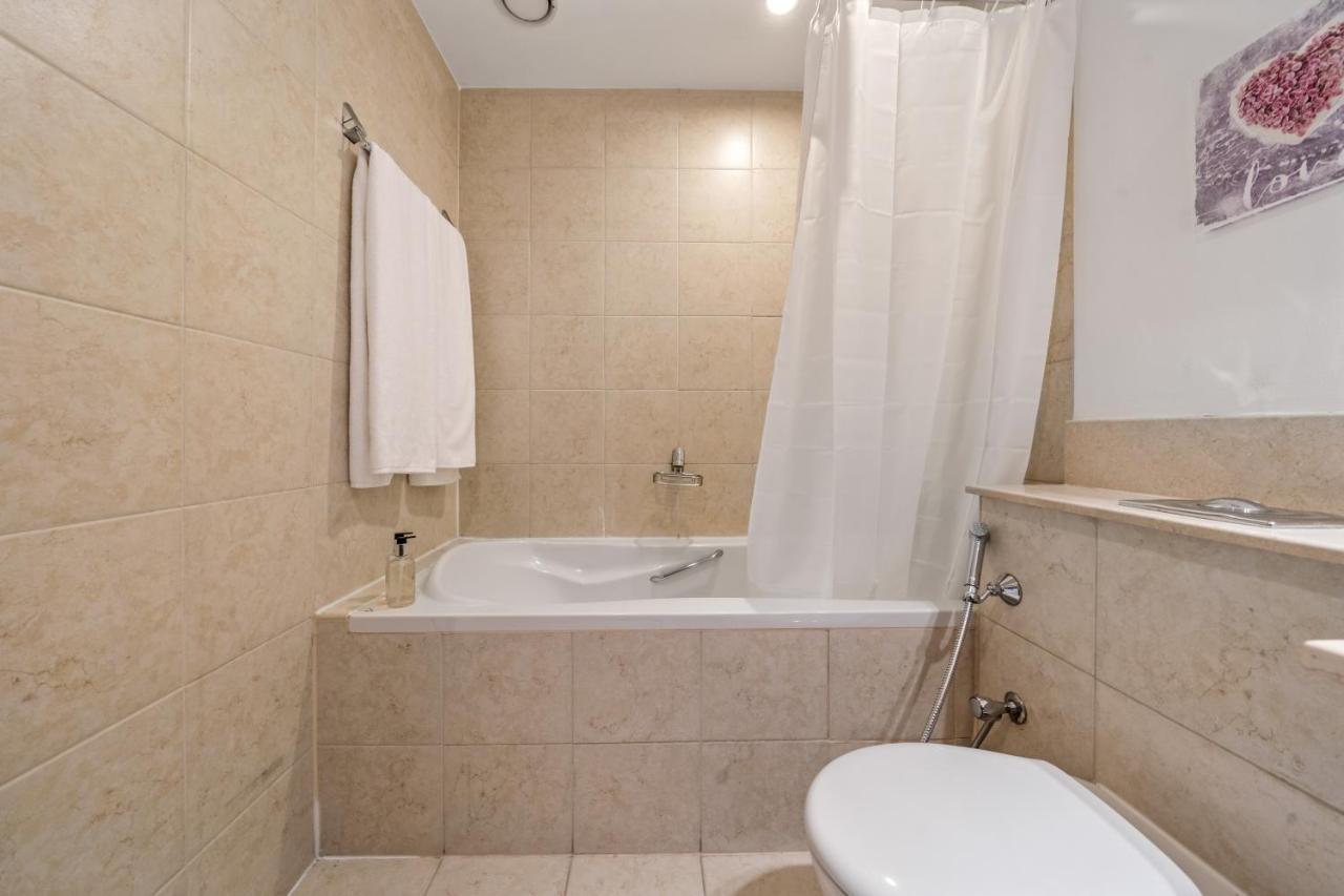 Chic And Zen Apartment, Near Burj Khalifa Tower ดูไบ ภายนอก รูปภาพ